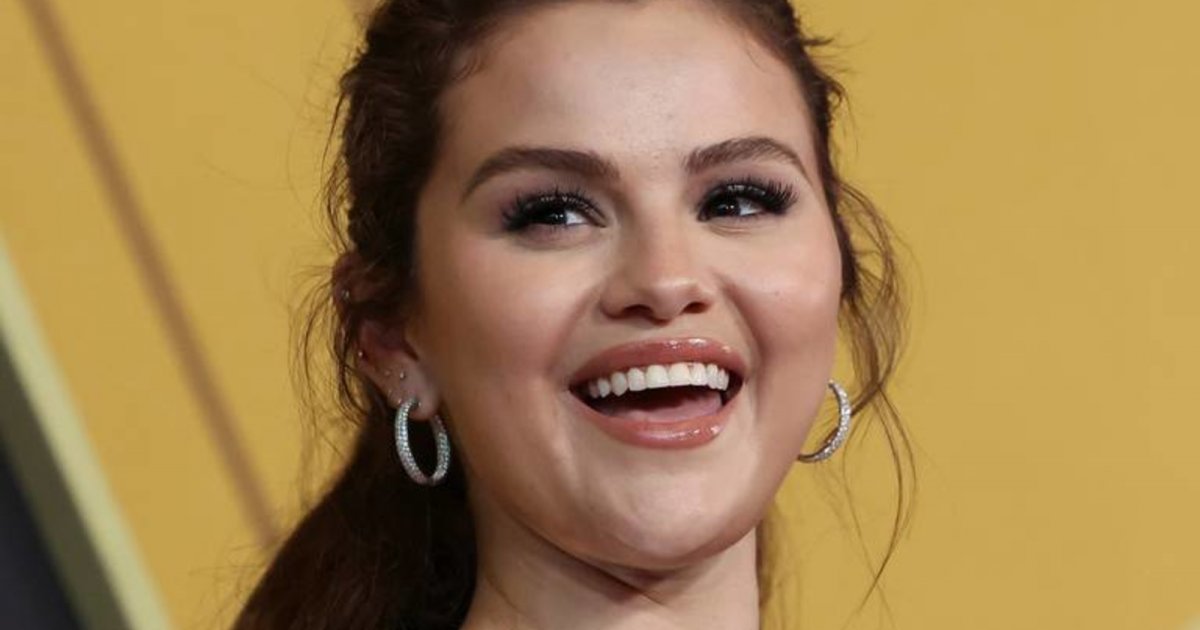 Selena Gomez forced to film her first kiss and date her ex-boyfriend’s boyfriend