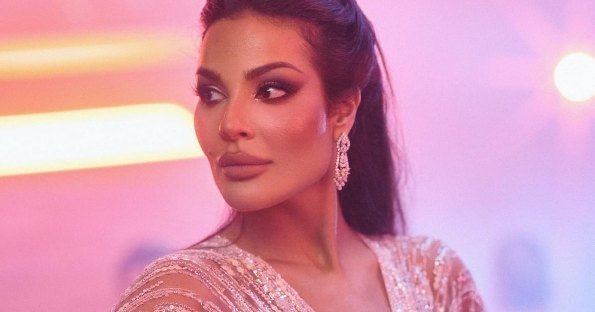 Nadine Nassib Njeim chooses a fantastic look by Zuhair Murad.  Look at her beauty of her