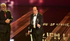 إفتتاح الدورة الـ 40 من مهرجان القاهرة السينمائي :شريف منير يتحول إلى عازف وحسن حسني يتلقى التكريم 