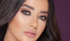 بالفيديو- كاميليا ورد تلاحق ملك جمال لبنان 2018 في &quot;الطيارة&quot; 