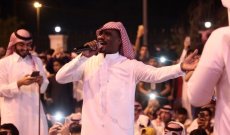 فنان سعودي يدعي أن الجن تحضر حفلاته وتطرب لغنائه