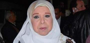 ماذا قالت مديحة حمدي عن حقيقة إرتدائها الحجاب بسبب خوفها من الزلزال؟