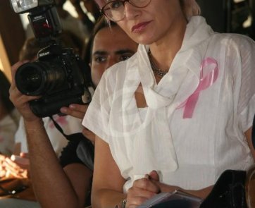 مايا دياب حملة Pink Stands 4 - هاديا سنو