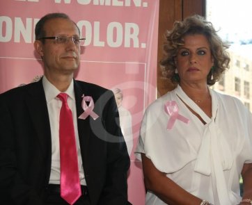 مايا دياب حملة Pink Stands 4-ليلى عجم-الدكتور ناصر الصغير