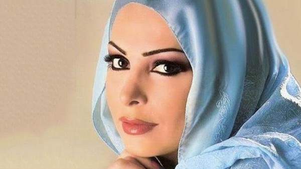 الصورة الأولى لـ أمل حجازي بعد اعتزالها الفن وإرتدائها الحجاب