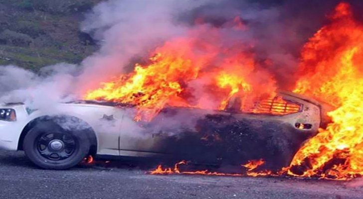 إندلعت النيران بسيارته.. ممثل كويتي شهير يتعرض لحادث سير خطير- بالفيديو والصور