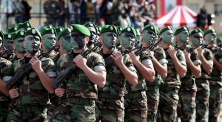 كارول صقر تطرح "وحياتك يا وطني" بمناسبة عيد الجيش اللبناني
