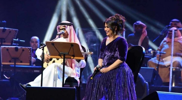 رابح صقر يدعم نوال الكويتية بعد تعرضها لأزمة صحية.. "سلامتك أم حنين"